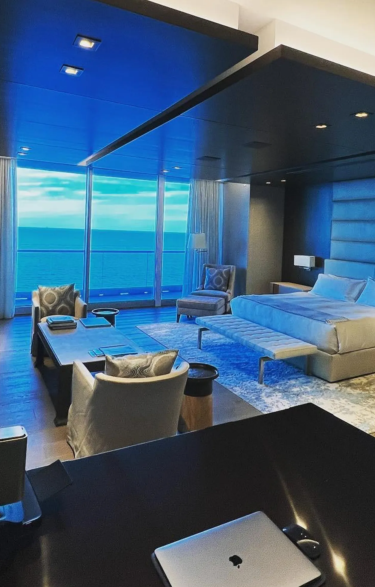 Oceanfront apartment living room